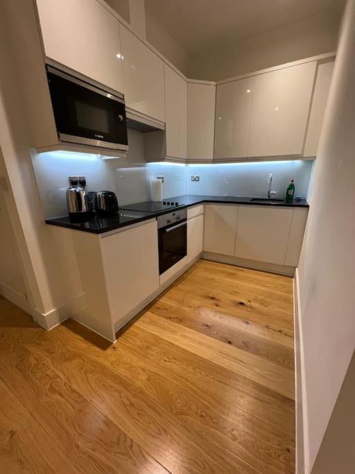 Cozy Modern Apartment In Croydon Central 외부 사진