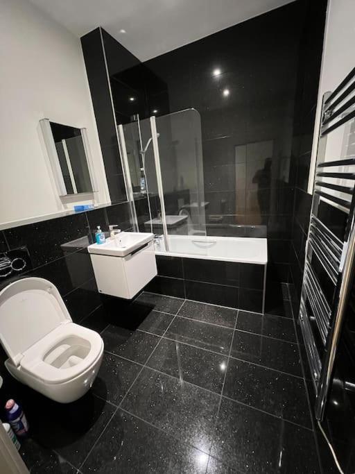 Cozy Modern Apartment In Croydon Central 외부 사진