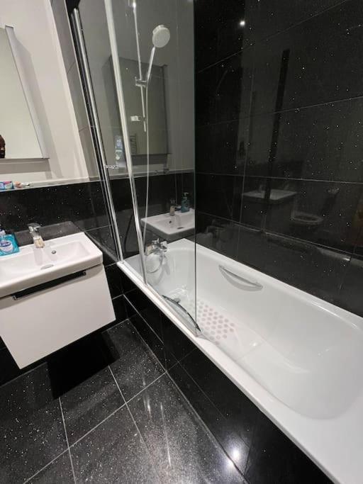 Cozy Modern Apartment In Croydon Central 외부 사진