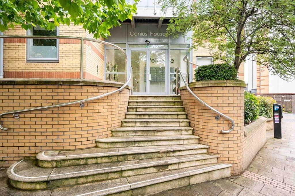 Cozy Modern Apartment In Croydon Central 외부 사진