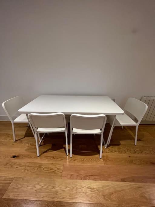 Cozy Modern Apartment In Croydon Central 외부 사진